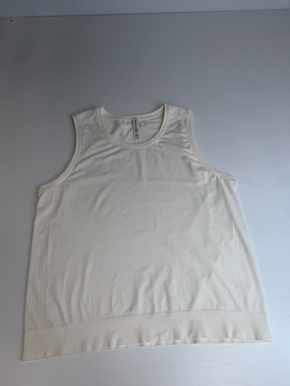Athleta Tank Women Large In Motion Top Active Sleeveless Shirt Train Run Gym Go